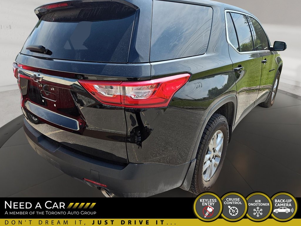 2021 Chevrolet Traverse LS in Thunder Bay, Ontario - 4 - w1024h768px