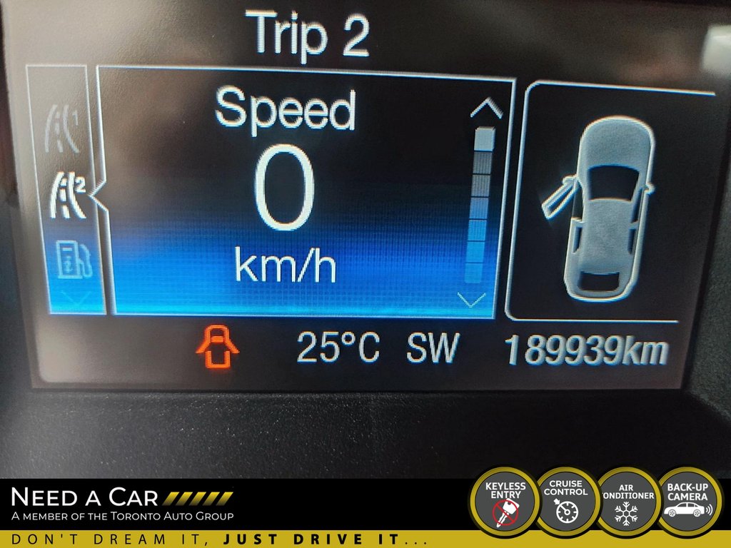 2017 Ford Fusion SE in Thunder Bay, Ontario - 9 - w1024h768px