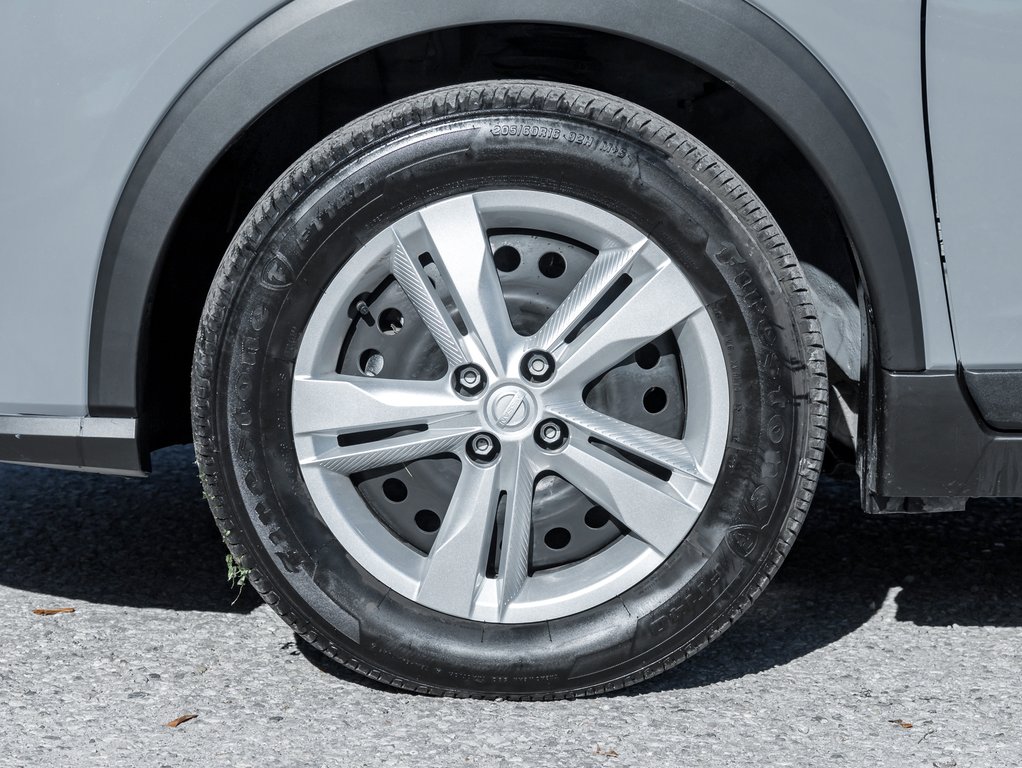 2025 Nissan Kicks Play S FWD/ SAFETY CERTIFIED/ ONE OWNER / ACCIDENT FREE-3