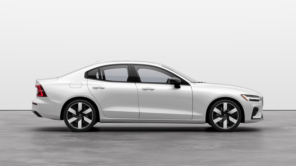 2025 Volvo S60 Plug-In Hybrid T8 AWD Ultra Dark Theme-4