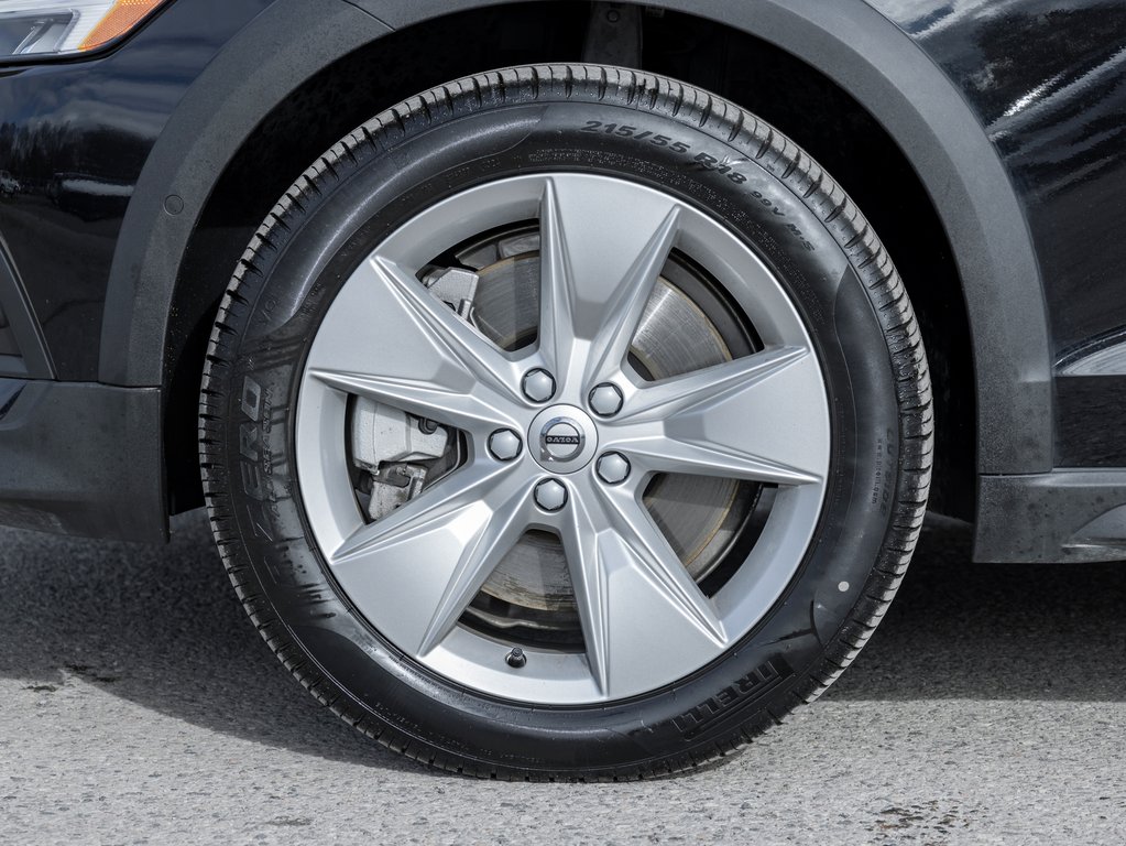 2025 Volvo V60 Cross Country B5 AWD Core  STATION WAGON  VOLVO CPO-3