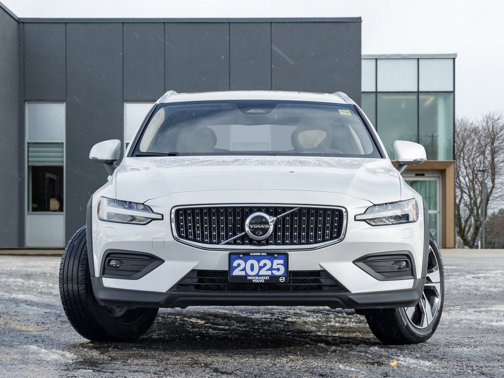 2025 Volvo V60 Cross Country B5 AWD Plus  STATION WAGON  BLOND LEATHER SEATS-1