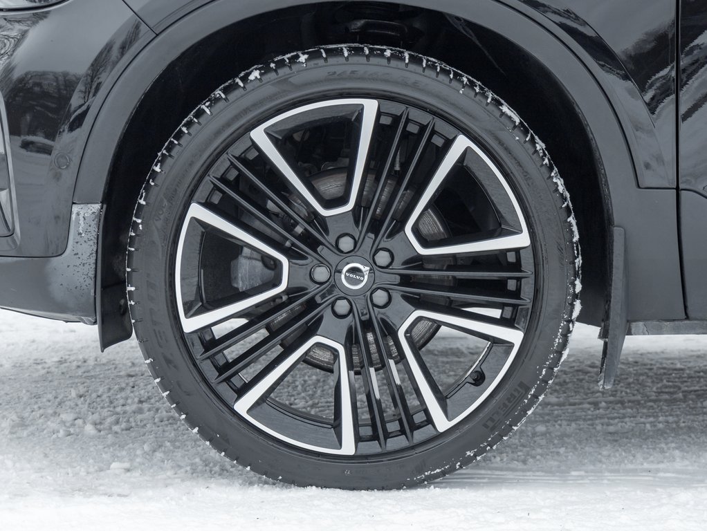 Volvo XC40 B5 AWD Ultimate Dark Theme  TRADE IN  VOLVO CPO 2024-3