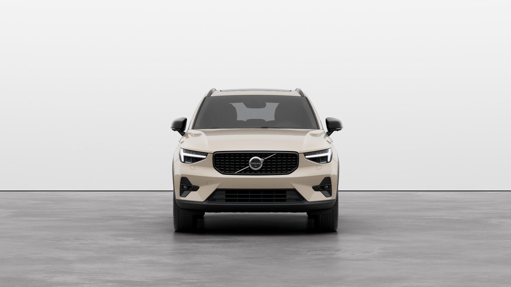 2025 Volvo XC40 B5 AWD Plus Dark Theme-2
