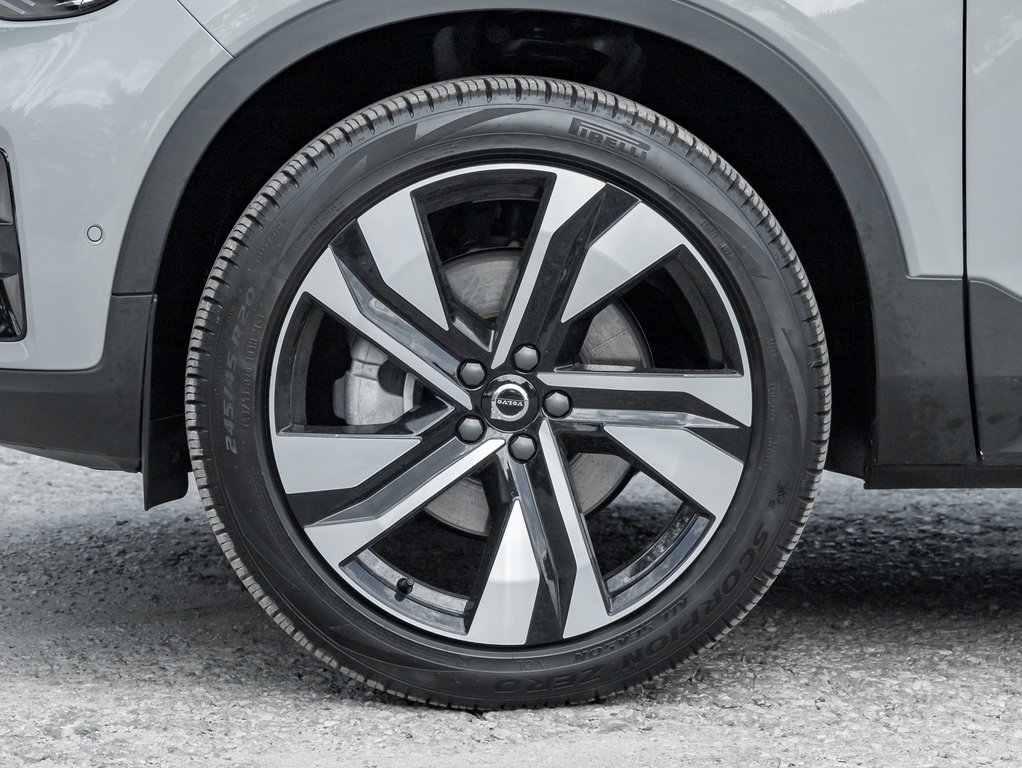 2025 Volvo XC40 B5 AWD Ultra Dark Theme  CPO  NEARLY NEW OFF LEASE-3