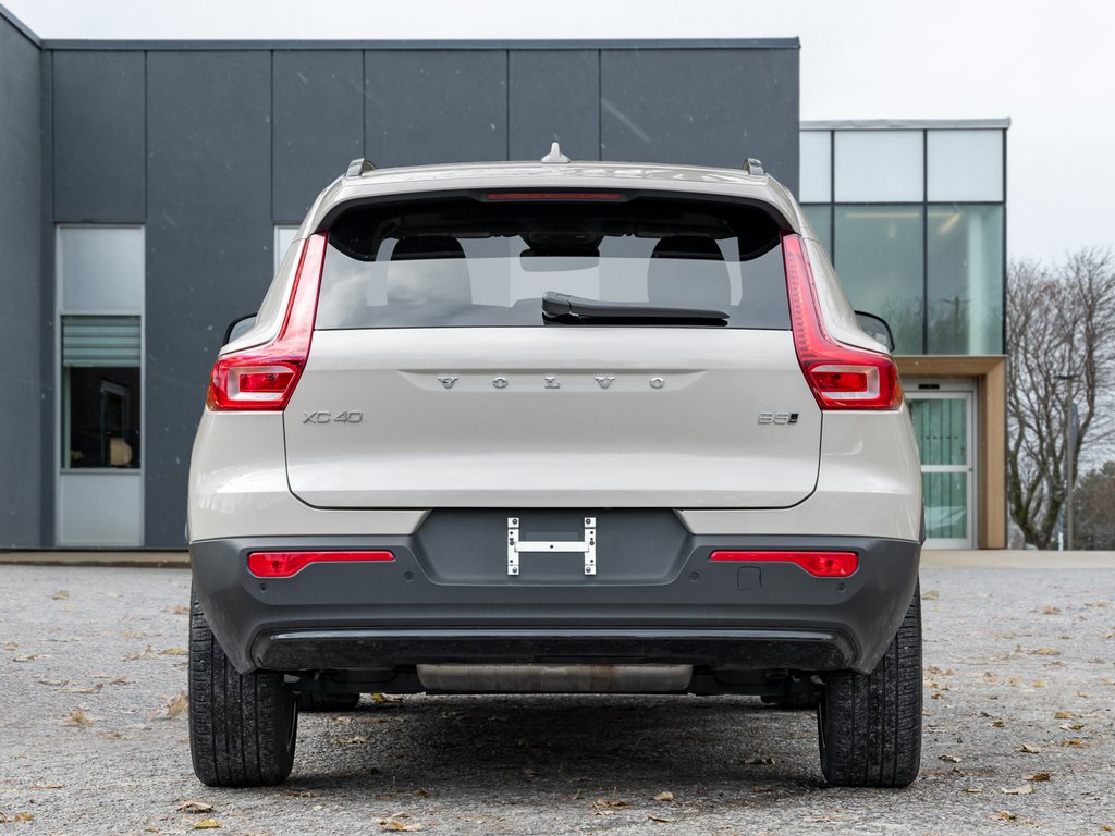 2025 Volvo XC40 B5 AWD Plus Dark Theme  CLIMATE PACK  22 WHEELS-5