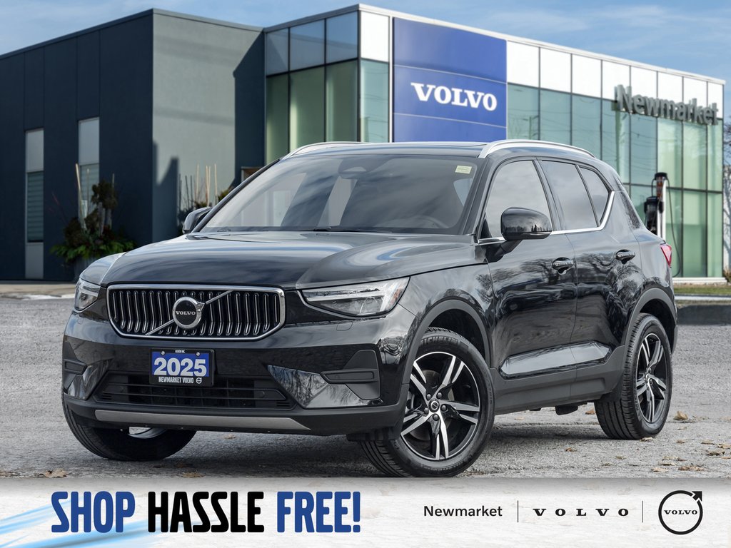 2025 Volvo XC40 B5 AWD Core Bright Theme POWER PANO ROOF-VOLVO CPO-0