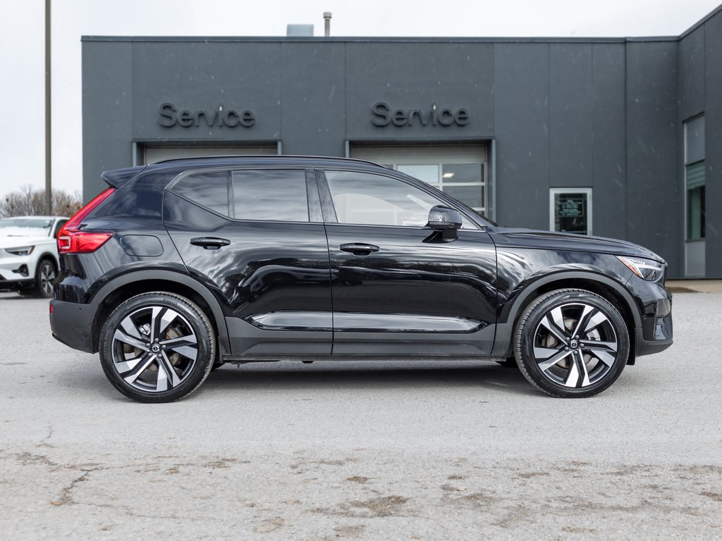 2025 Volvo XC40 B5 AWD PLUS  20 ALLOY WHEELS  CLIMATE PACK  CPO-4