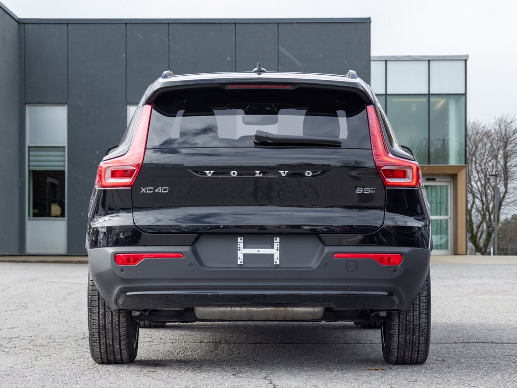 2025 Volvo XC40 B5 AWD PLUS  20 ALLOY WHEELS  CLIMATE PACK  CPO-5
