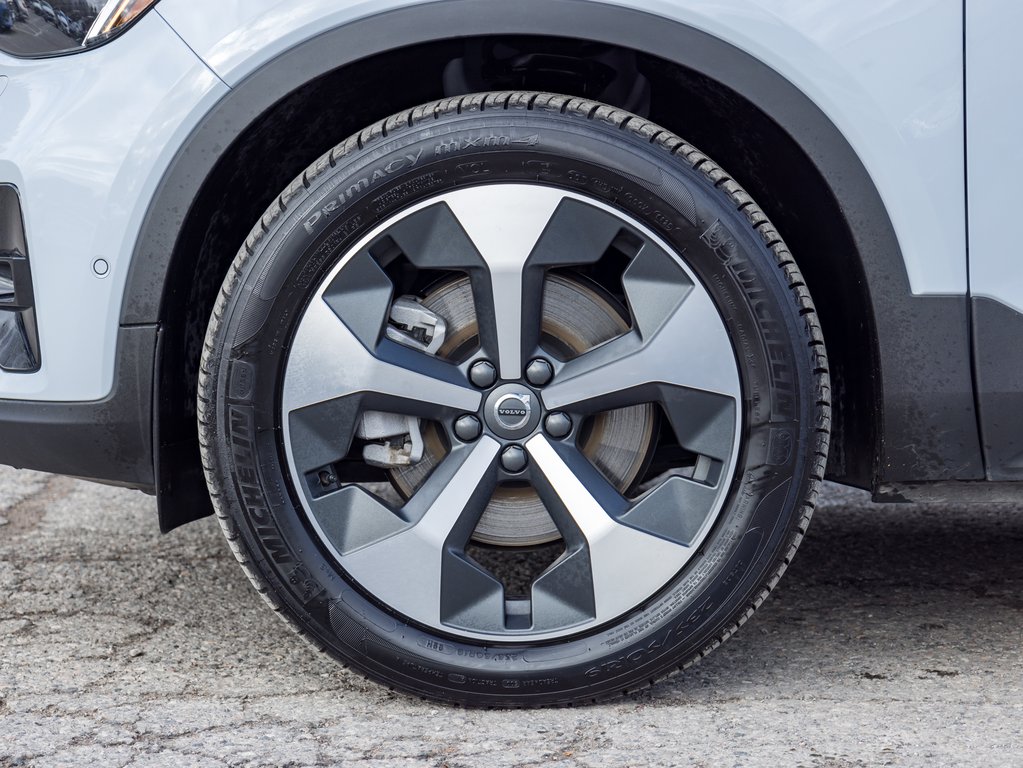 Volvo XC40 B5 AWD Plus Dark Theme CLOUD BLUE VOLVO CPO 2025-3