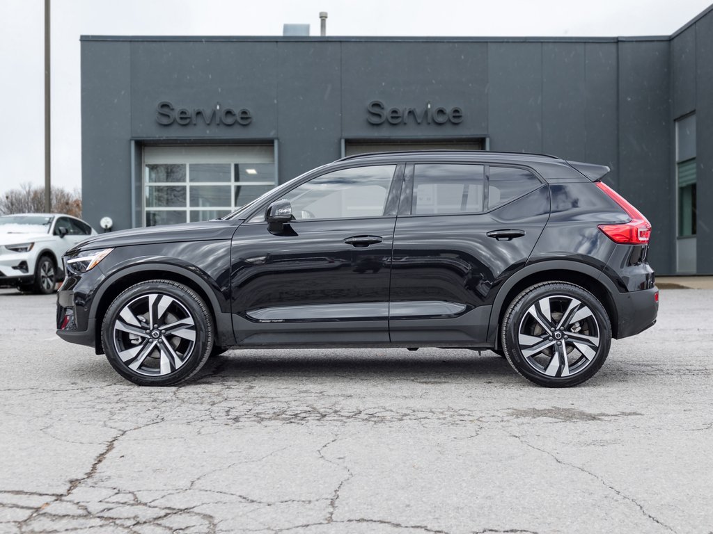 Volvo XC40 B5 AWD Plus  20 ALLOY WHEELS  CPO  LOW KM 2025-2