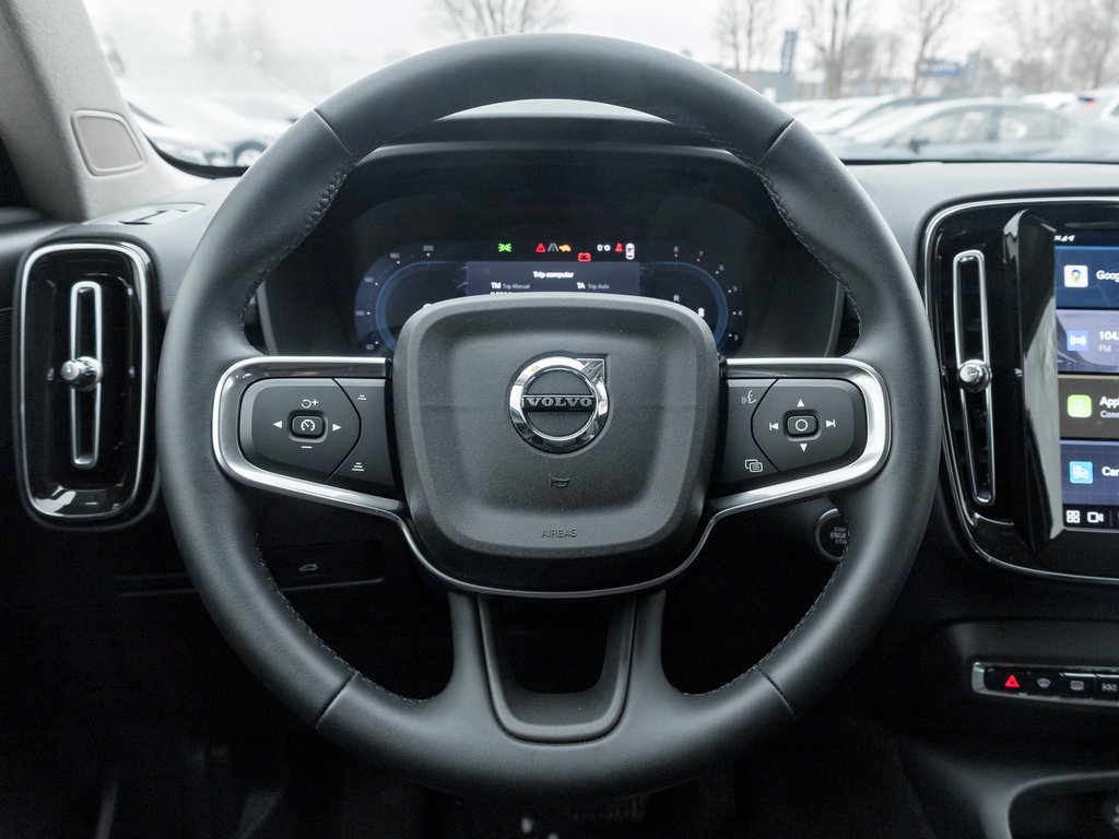 2025 Volvo XC40 B5 AWD Bright Theme  CPO FINANCE RATE fr 3.49%*-7