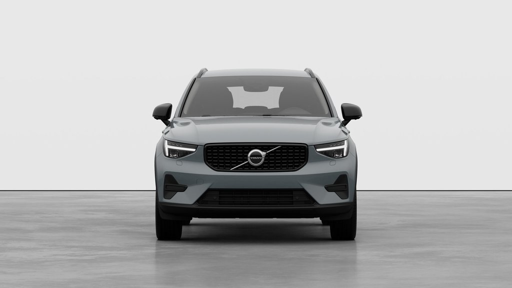 2026 Volvo XC40 B5 AWD Core Dark Theme-4