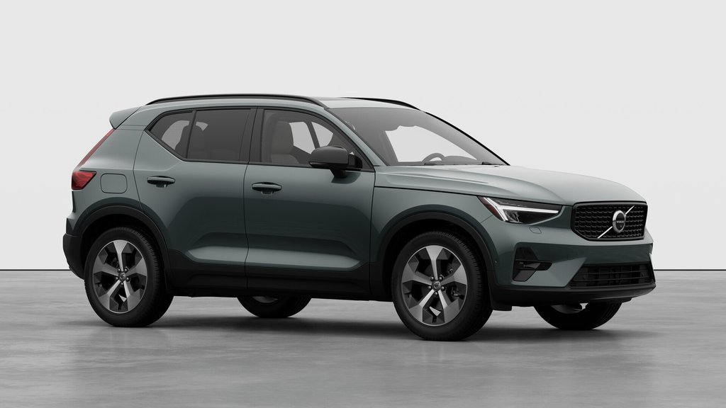 2026 Volvo XC40 B5 AWD Plus Dark Theme-2