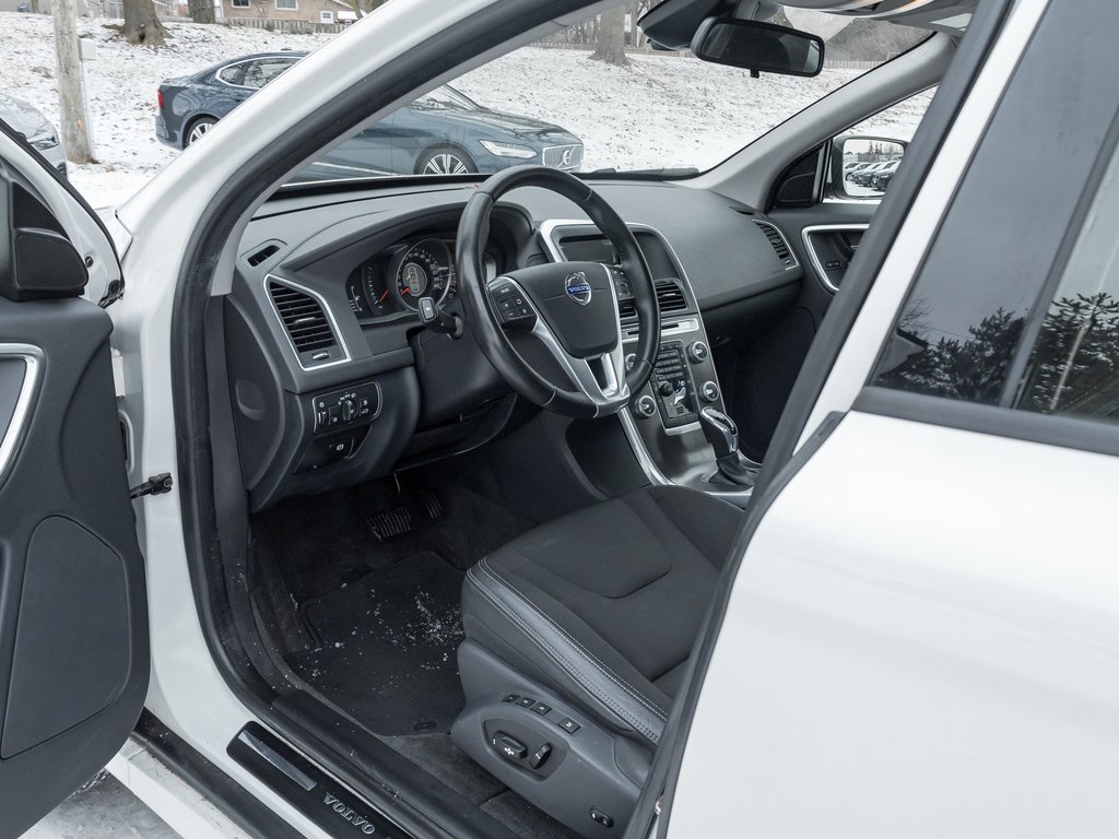 2015 Volvo XC60 2015.5 AWD 5dr T5  TRADE IN  NO ACCIDENTS  AS IS-6