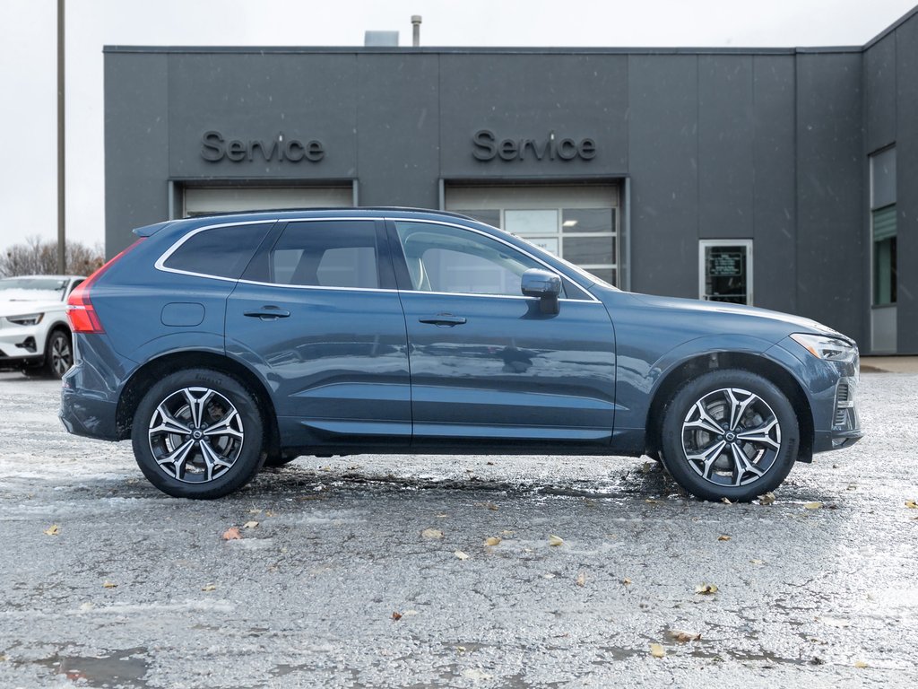 2022 Volvo XC60 B6 AWD Momentum  19 ALLOY WHEEL  CPO  DENIM BLUE-4
