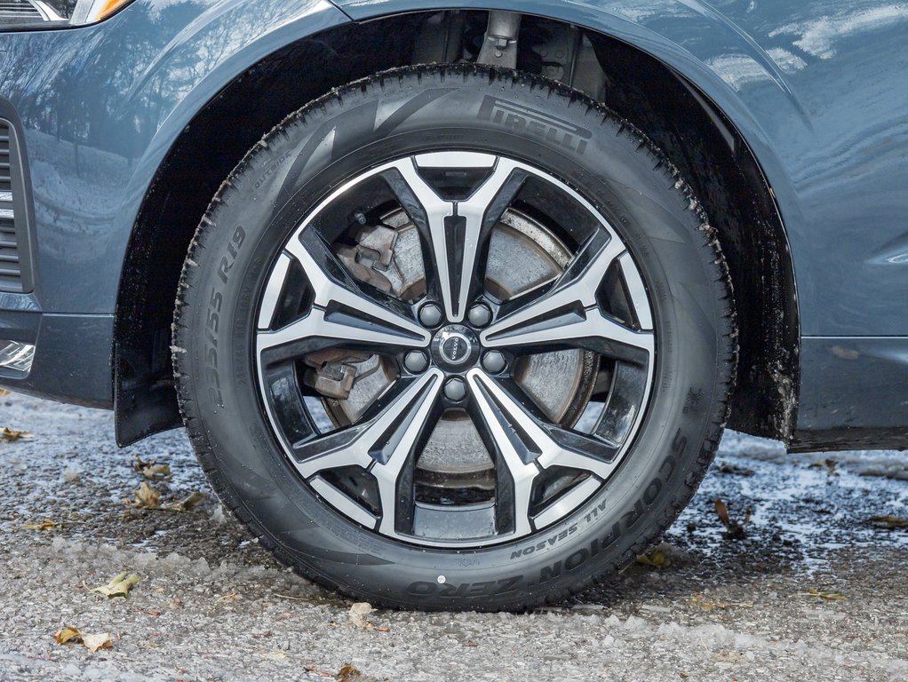 2022 Volvo XC60 B6 AWD Momentum  19 ALLOY WHEEL  CPO  DENIM BLUE-3