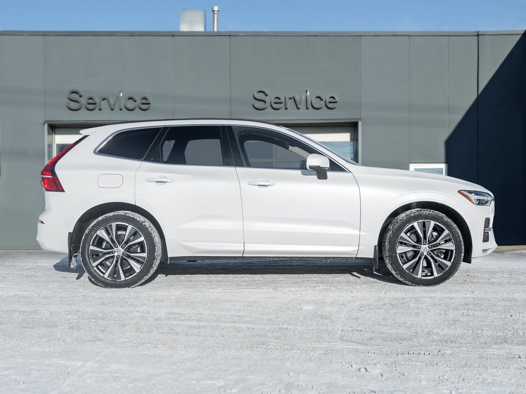 Volvo XC60 B6 AWD Momentum  ULTRA LOW KM  ONE OWNER  TRADE IN 2022-4