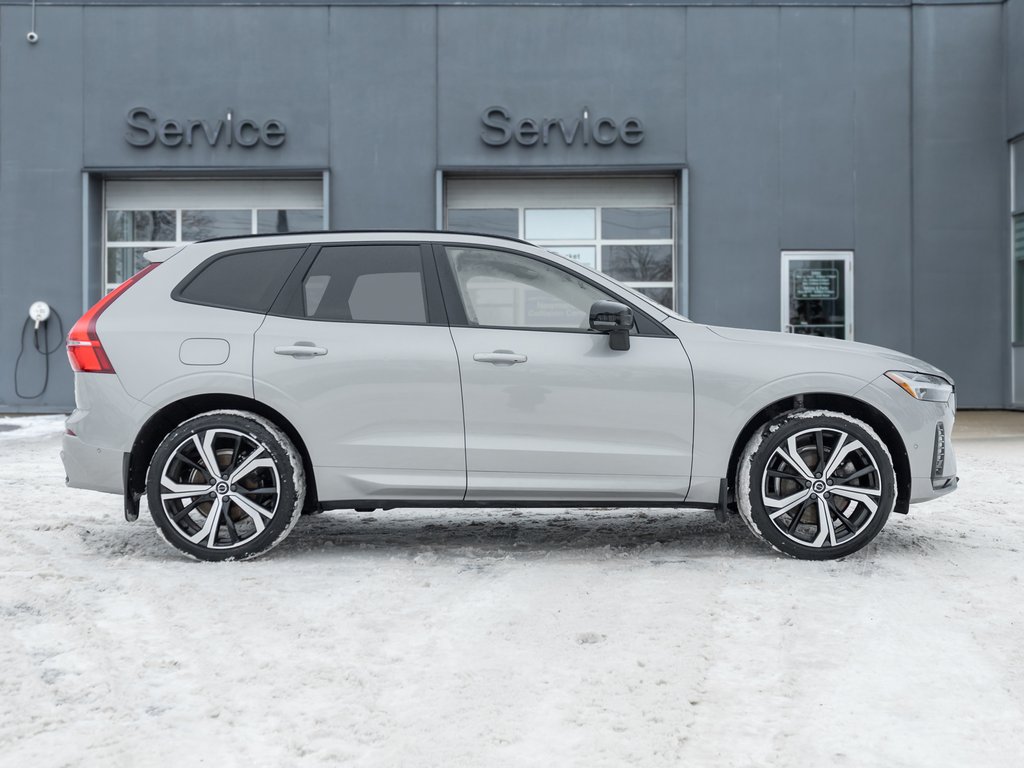 2022 Volvo XC60 B6 AWD R-Design  BOWER & WILKINS  21 ALLOY WHEEL-4