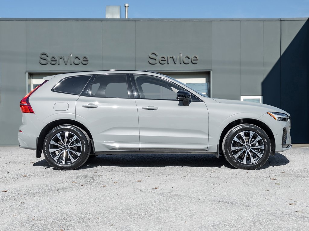 Volvo XC60 B5 AWD Plus Dark Theme CPO LOW MILEAGE NEARLY NEW 2025-4