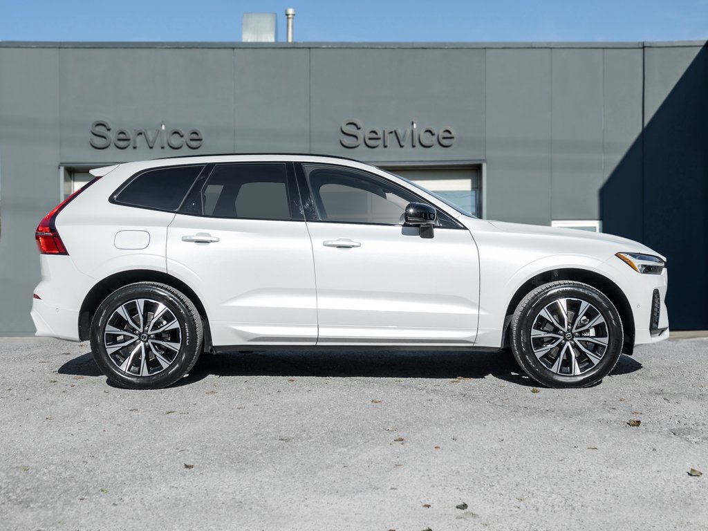 Volvo XC60 B5 AWD Plus Dark Theme LOW MILEAGE NEARLY NEW CPO 2025-4