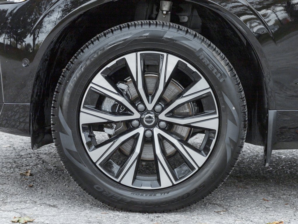 2025 Volvo XC60 B5 AWD Plus Dark Theme NEARLY NEW  CPO-3