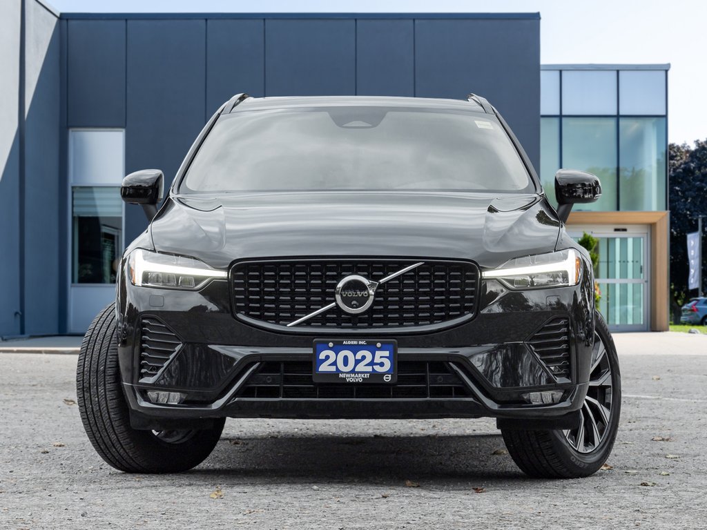 2025 Volvo XC60 B5 AWD Plus Dark Theme NEARLY NEW  CPO-1