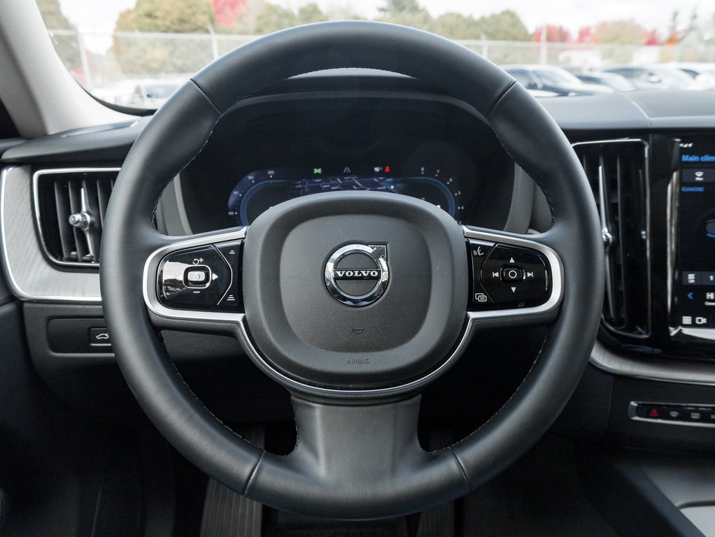 Volvo XC60 B5 AWD Plus Dark Theme  20 ALLOY WHEELS  CPO 2025-7