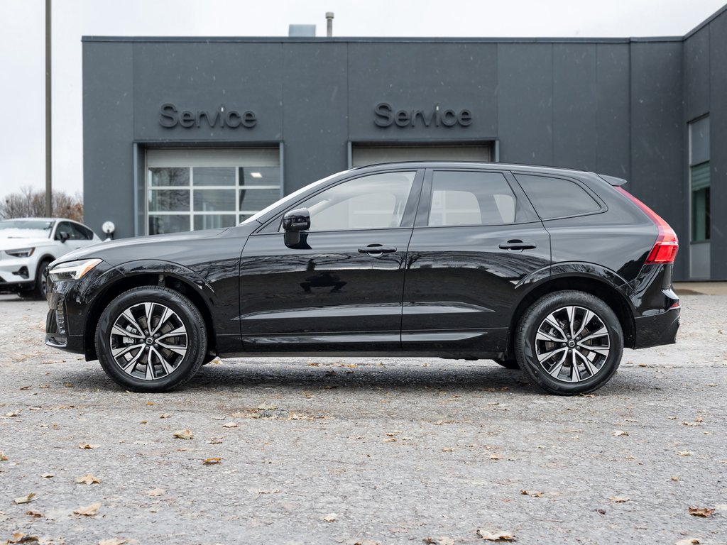 2025 Volvo XC60 B5 AWD Plus Dark Theme-2
