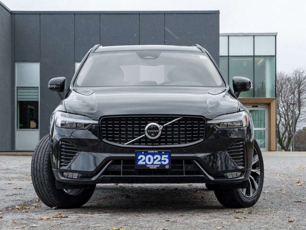 2025 Volvo XC60 B5 AWD Plus Dark Theme-1