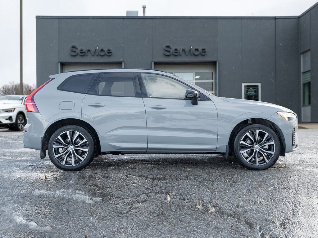 2025 Volvo XC60 B5 AWD Plus Dark Theme  20ALLOY WHEELS  VOLVO CPO-4