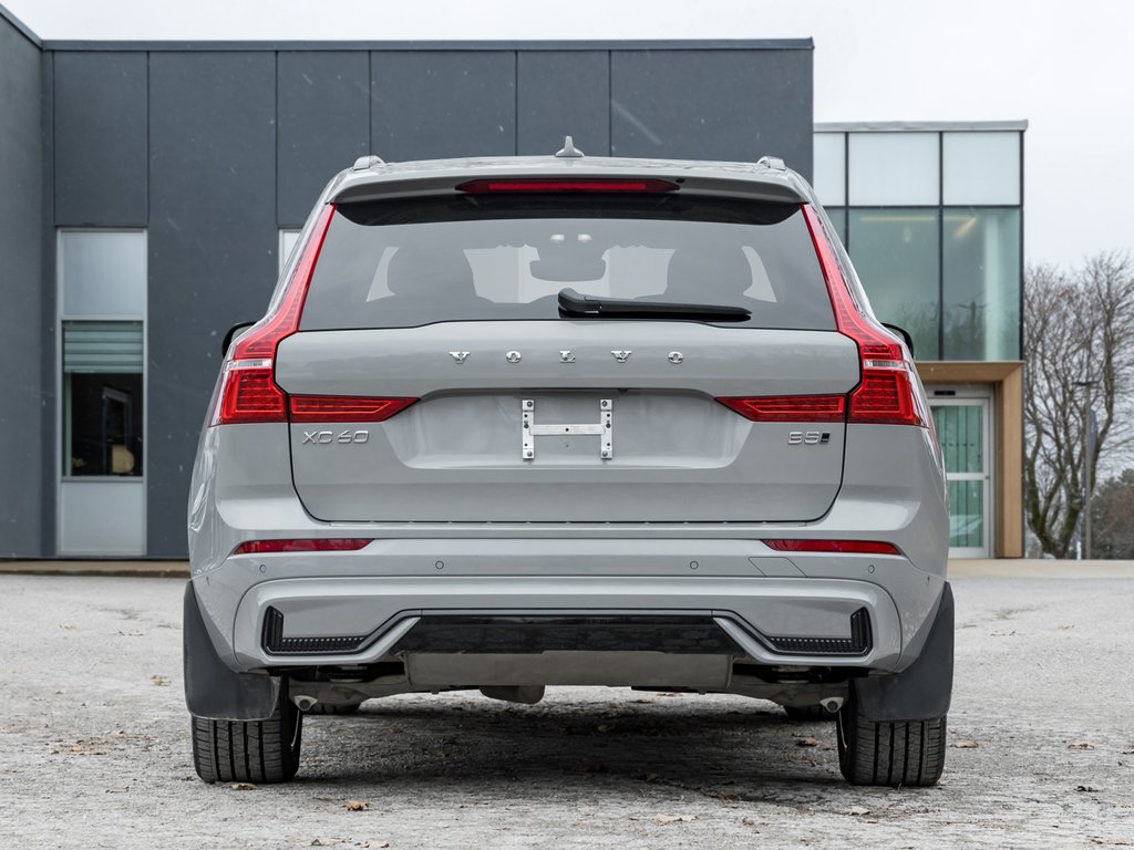 2025 Volvo XC60 B5 AWD Plus Dark Theme-5