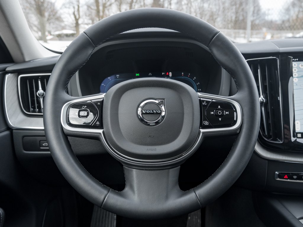 Volvo XC60 B5 AWD Plus Dark Theme 20ALLOY WHEELS LOW KM  CPO 2025-7