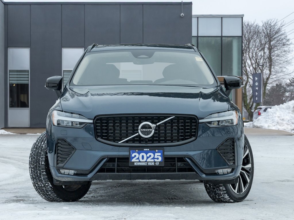 2025 Volvo XC60 B5 AWD Plus Dark Theme-1