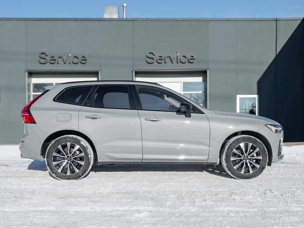 2025 Volvo XC60 B5 AWD Core Dark Theme  19 ALLOY WHEEL  VOLVO CPO-4