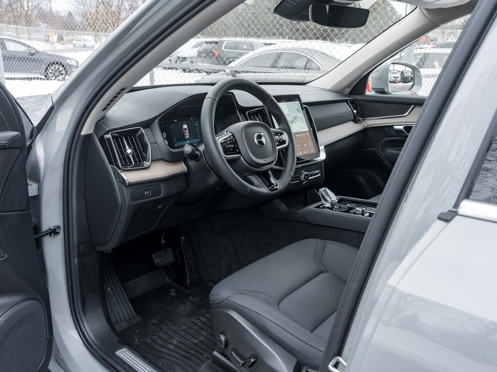 2025 Volvo XC90 2025.5 B6 AWD Plus 7-Seater SUPER LOW KM  LIKE NEW-6