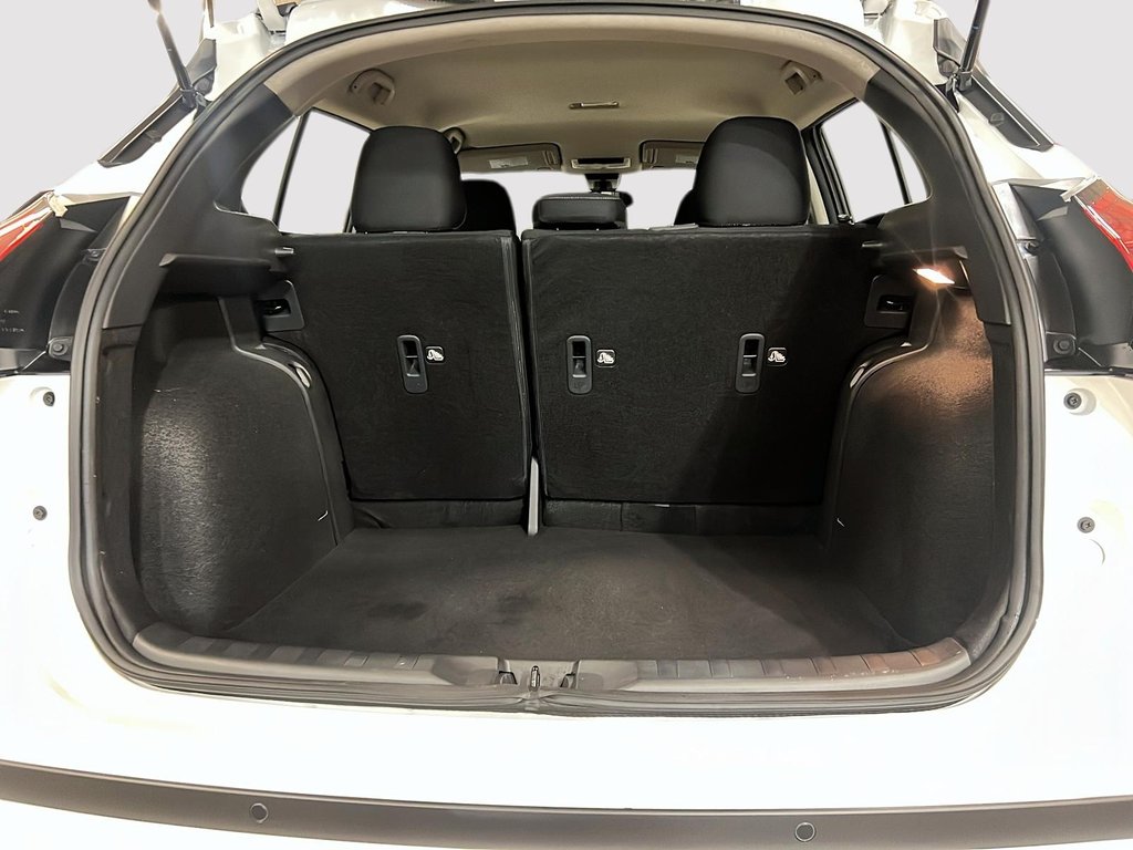 2025 Nissan Kicks Play SV-5