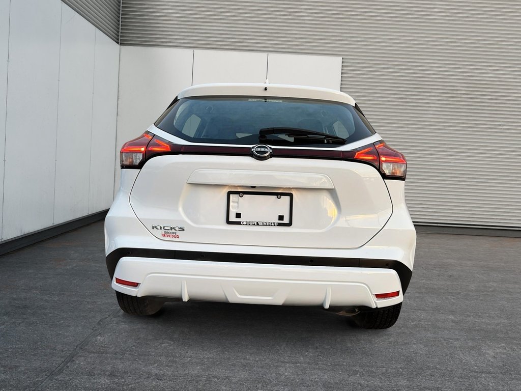 2024 Nissan Kicks S-2