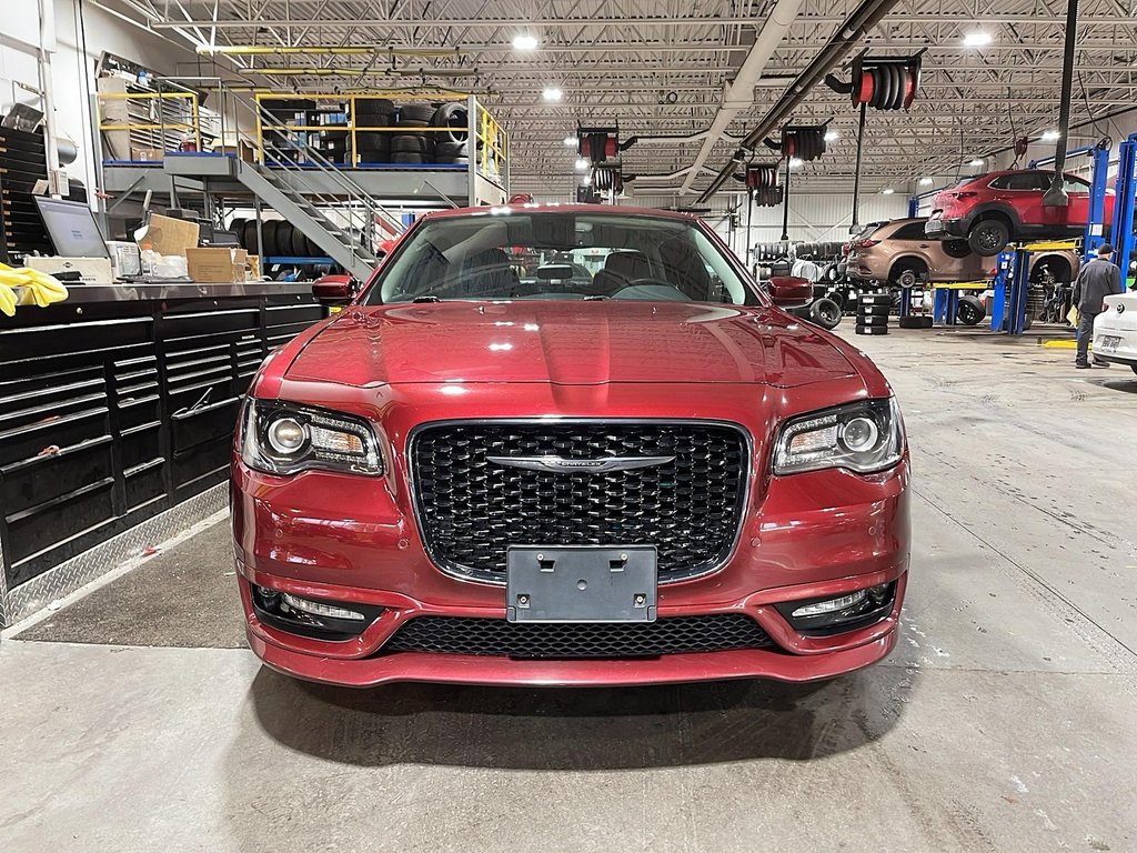 2022 Chrysler 300 TOURING L AWD-1