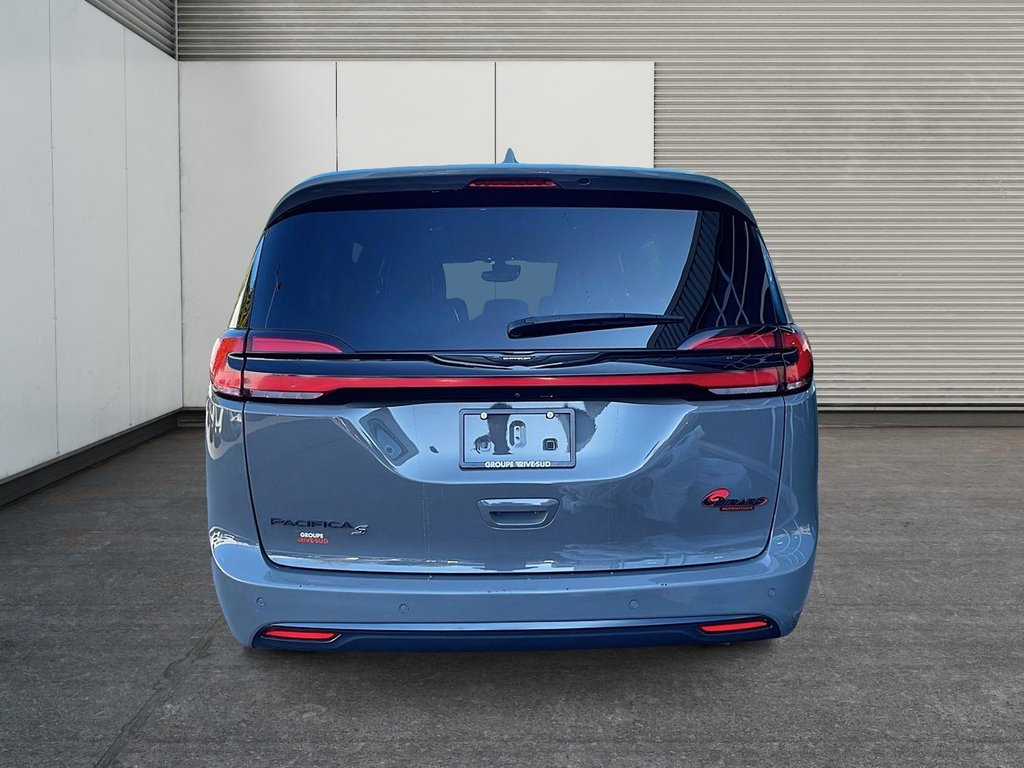 2022 Chrysler Pacifica TOURING L-2