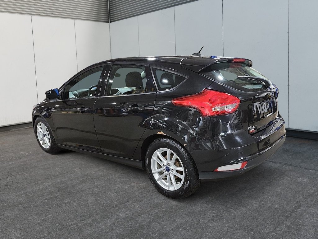 2015 Ford Focus SE-3