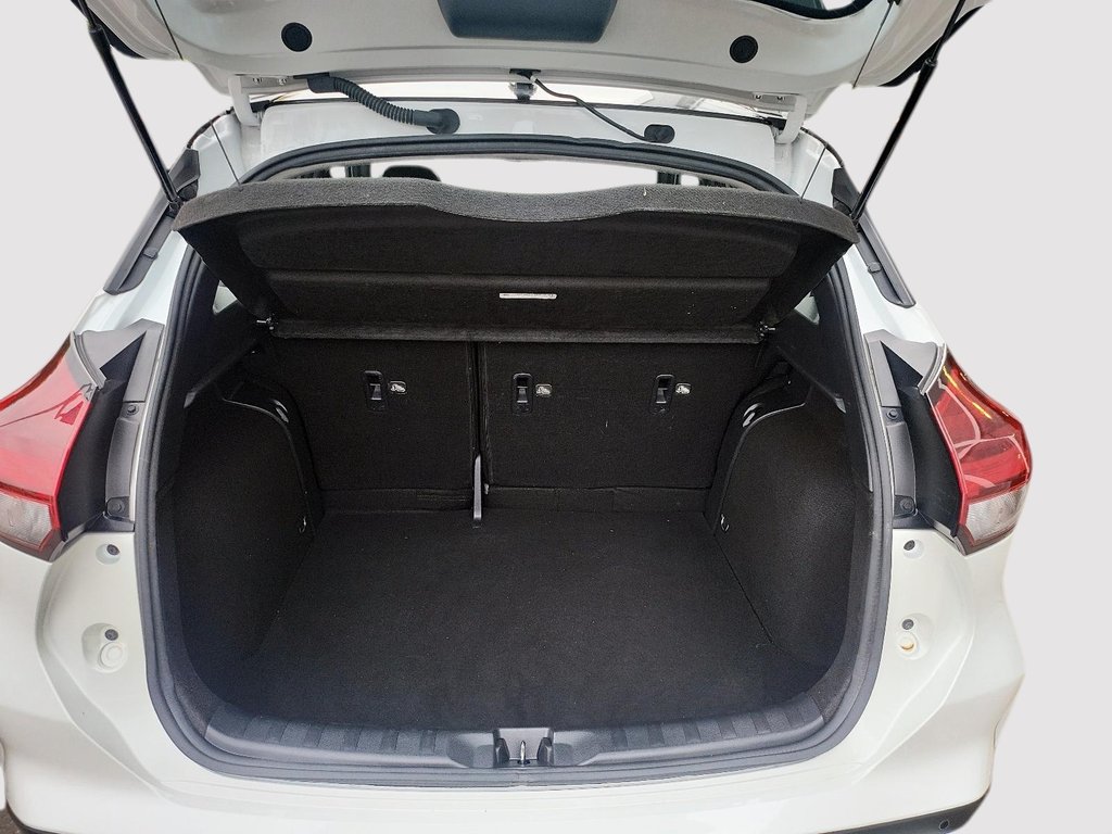 2021 Nissan Kicks SR-5