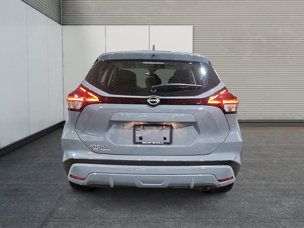 2022 Nissan Kicks S-2