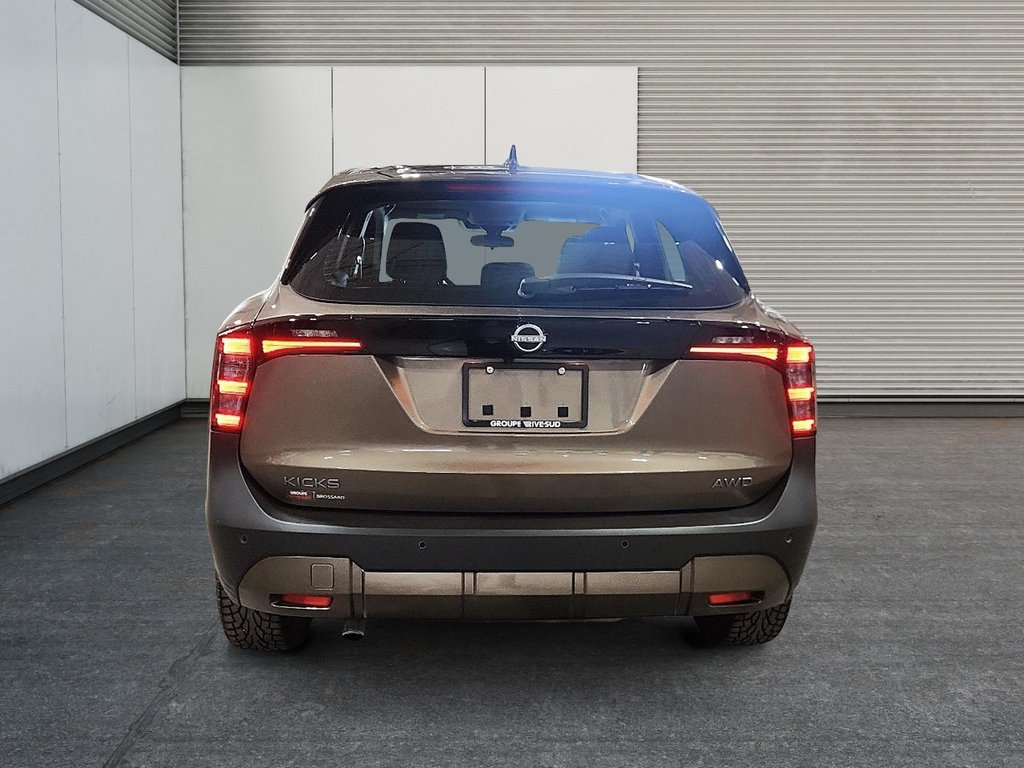 2025 Nissan Kicks S-2