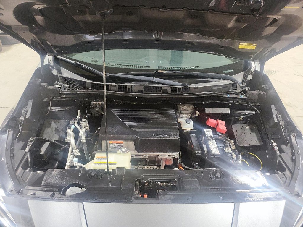 Nissan LEAF SL 2019-7