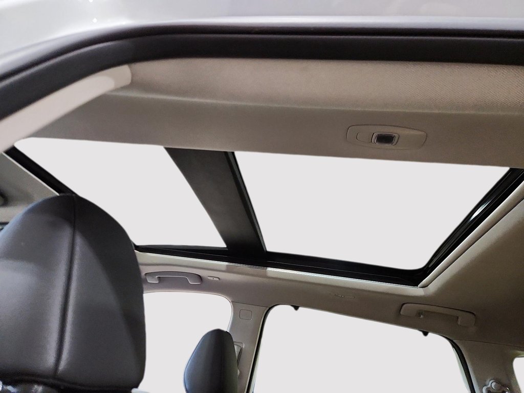 2024 Nissan Rogue SV AWD TOIT-PANORAMIQUE in Sherbrooke, Quebec - 16 - w1024h768px