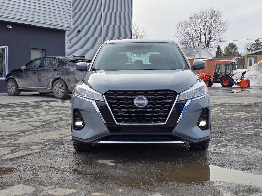 2022 Nissan Kicks S in Magog, Quebec - 2 - w1024h768px