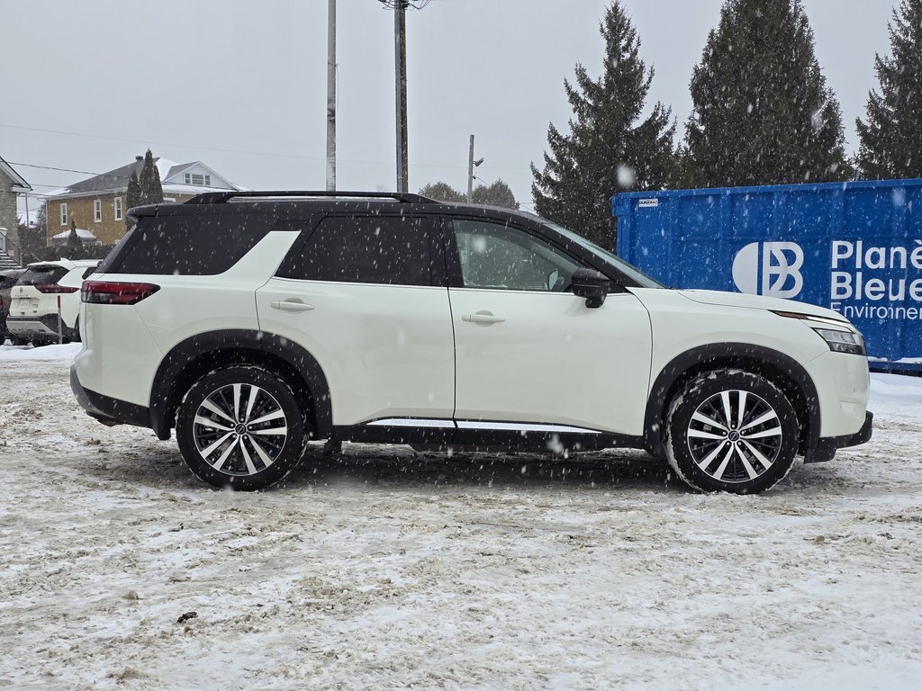 Nissan Pathfinder Platinum 2022 à Magog, Québec - 9 - w1024h768px