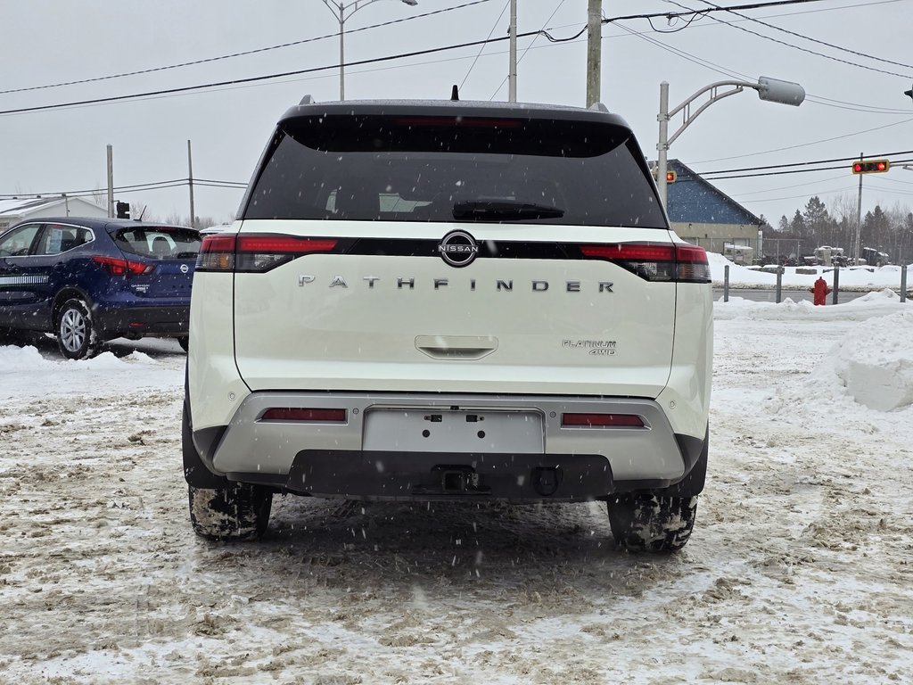 Nissan Pathfinder Platinum 2022 à Magog, Québec - 5 - w1024h768px