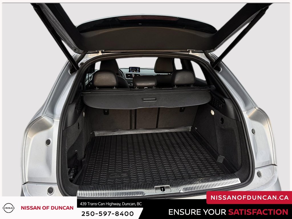 2016 Audi Q3 2.0T Technik-5